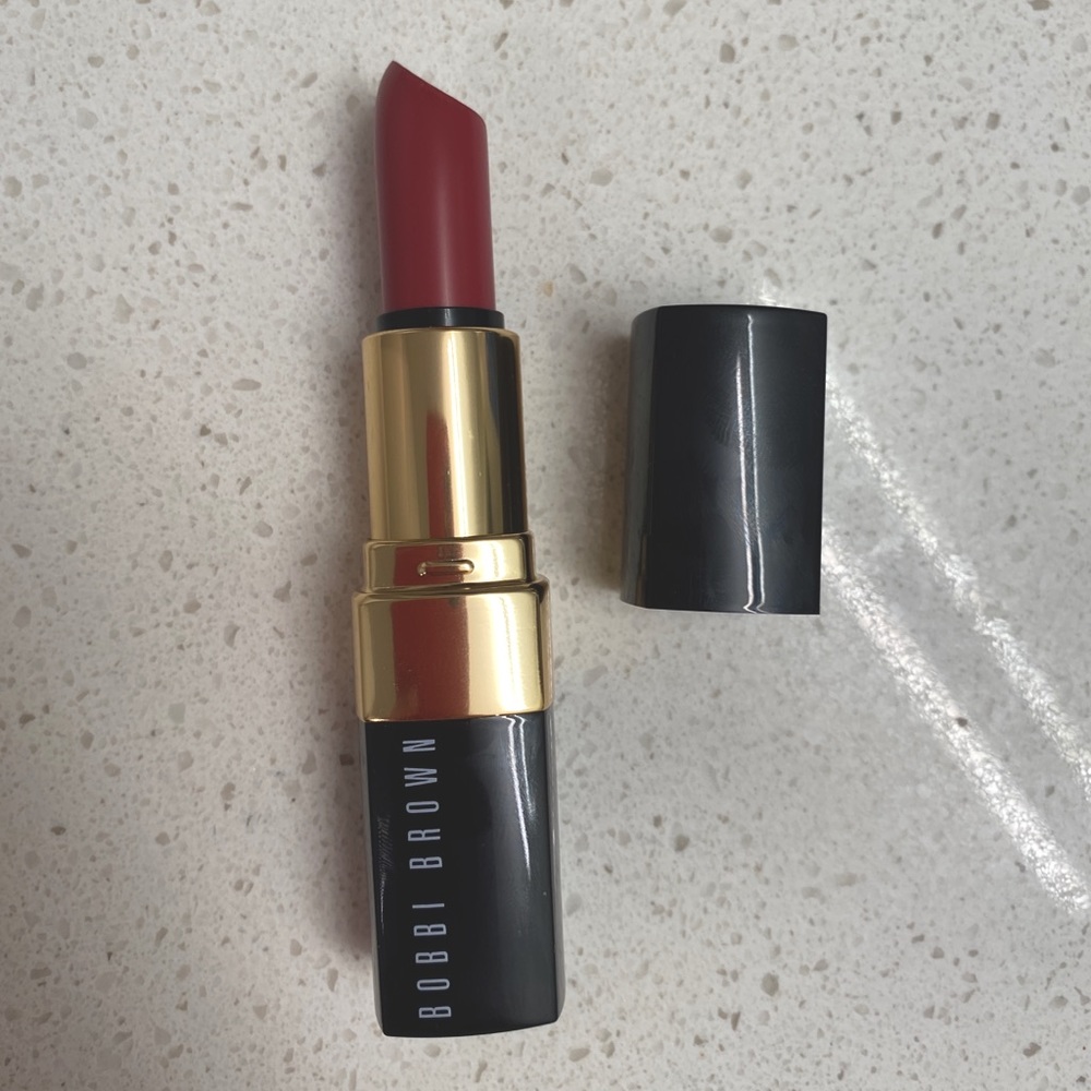 Bobbi Brown Lip Color Lipstick in 26 Roseberry